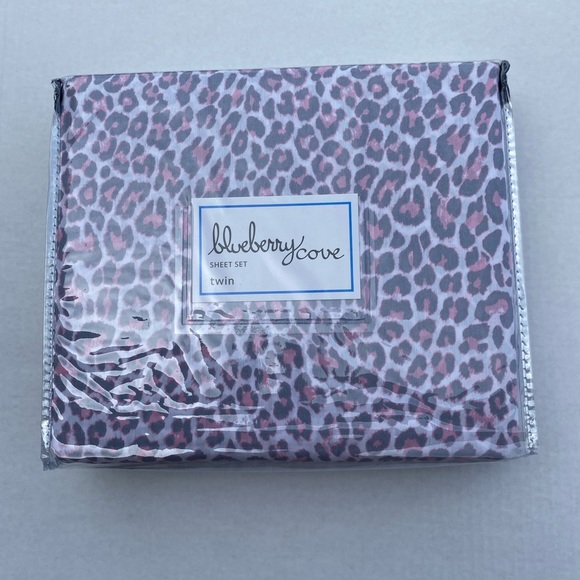 Blueberry Cove Leopard Sheet Set Sz Twin - Picture 5 of 6